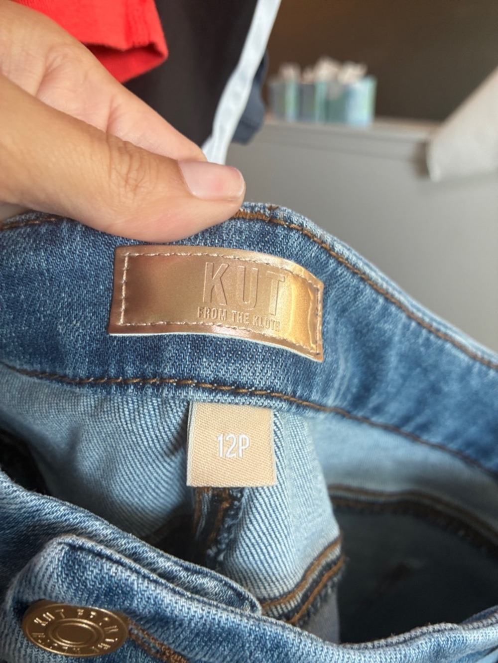 Kut from the Kloth Light Blue Cropped Wide-Leg Jeans with Front Patch Pockets - Picture 5 of 5